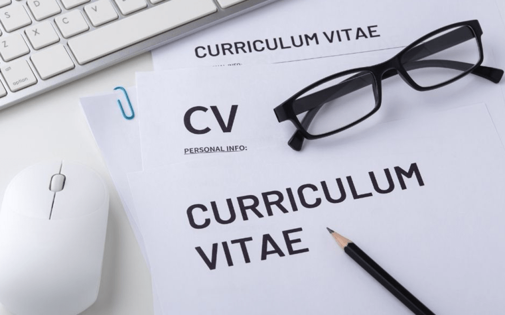 Los 10 errores que no debes cometer al redactar tu currículum